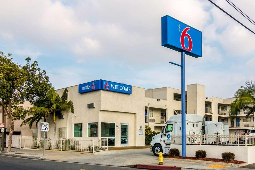 Motel 6 Bell Gardens Exterior photo